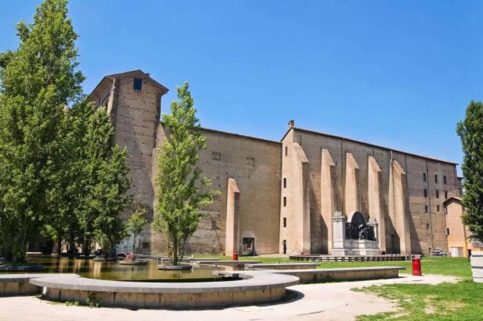 Palazzo Altavilla Deluxe Parma Bagian luar foto
